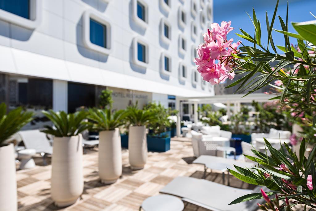 Hotel Golden Tulip Marseille Euromed Exterior foto